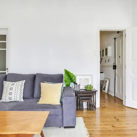 Modern And Stylish 2 Bedroom Apartment