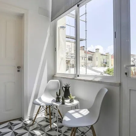 Modern And Stylish 2 Bedroom