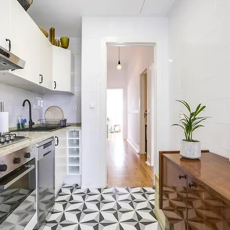 Modern And Stylish 2 Bedroom Lägenhet Lisboa